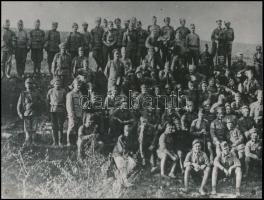 Életképek az 1917-es októberi szocialista forradalomból, illetve képek Karl Marxról, 9 db utólagosan...