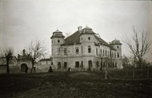 cca 1940 Budapest Szent Jobb körmenet és egyéb képek, 36 db városképes fotónegatív negatív tartóban