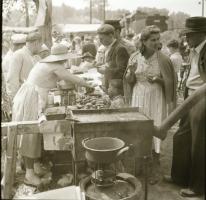 cca 1965 Kecskeméti városképek, épületfotók, életképek, üzemek, 21 db szabadon felhasználható vintag...