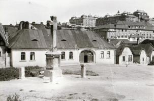 cca 1928 Budapest, Tabán, 2 db szabadon felhasználható, vintage negatív, 24x26 mm