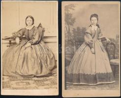 cca 1858 Női divat, 2 db vizitkártya méretű vintage fotó, 10,5x6 cm