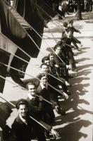 1949. május 1. Budapest, fotóriport a felvonulásról, 38 db szabadon felhasználható vintage negatív, ...
