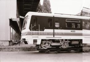 1986. június, a Budapesti Nemzetközi Vásáron kiállított, Ganz-MÁVAG gyártású metrókocsi előkészítése...