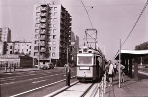 1984. október 2. Budapest, az 1-es villamos vonalán próbajárat, 32 db szabadon felhasználható vintag...