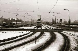 1981. január, Budapest, a 33-as villamosról készült, 4 db szabadon felhasználható vintage negatív, 2...