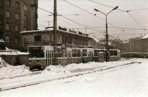 1983. február, Budapest, villamosok a Moszkva téren, 6 db szabadon felhasználható vintage negatív, 24x36 mm