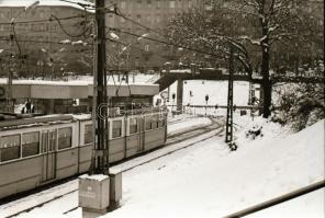 1983. február, Budapest, villamosok a Moszkva téren, 6 db szabadon felhasználható vintage negatív, 2...