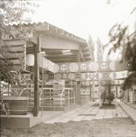 cca 1965 Sinka Antal (?-?) hagyatékából (aki a velencei AGROKOMPLEX fotósa volt az 1960-as, 1970-es ...