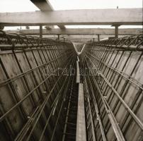 cca 1972 Budapest, Moszkva téri metróállomás felszíni építése, 7 db vintage negatív, 6x6 cm