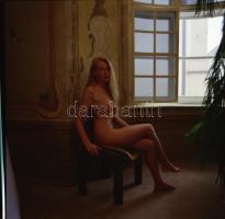 cca 1975 Vidéken, szabadon, 7 db finoman erotikus vintage negatív, 6x6 cm