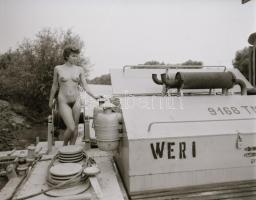 cca 1979 Ha a lányok akcióznak, szolidan erotikus felvételek, 9 db vintage negatív, 4,5x6 cm és 6x6 ...