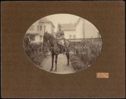 cca 1910 Nagyvárad, Seregély Dezső K. u. K. ezredes fiatalkori lovas fotója, Dajkovits felvétele, kartonra kasírozva, 17x22,5 cm