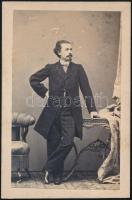 cca 1868 Perotti Gyula (1841-1900) operaénekes fotója, Louis Harmsen bécsi műterméből, kartonra kasírozva, 10x6,5 cm