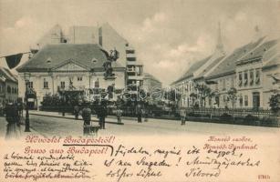 1899 Budapest I. Dísz tér, Honvéd-szobor, kávéház, férfi talicskával