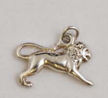 Ezüst(Ag) oroszlán függő, jelzett, 2,1x1,8 cm, nettó: 1,9 g