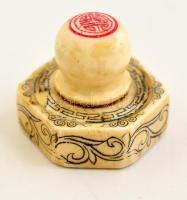 Kínai pecsétnyomó, faragott csont / Chinese seal maker carved bone d: 3,5 cm