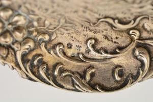 Antik ezüst(Ag) tálka, puttós jelenettel, jelzett, d: 12 cm, nettó: 67,1 g