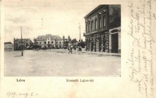 Léva, Levice; Kossuth Lajos tér, piac. Nyitrai és Társa kiadása / square, market (EK)