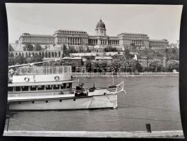 cca 1970 Budapest 24 db nagyméretű jól komponált, igényes fotó, hidak, műemlékek, életképek, 30x24 c...
