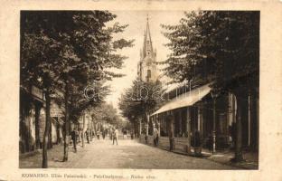 Komárom, Komárno; Nádor utca, hermann üzlete, templom / Palatinalgasse / Ulice Palatinska / street view with shops and church (EK)