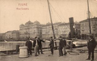 Fiume, Riva Szapáry / kikötő dokkmunkásokkal. W.L. 1210. / port with dockworkers