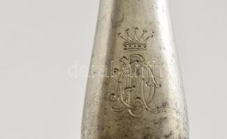 Monogramos ezüst nyelű kések (8 db), jelzett, mesterjeggyel , J.A. Henckrls Solingen pengékkel (7 db...