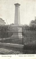 Ekel, Okolicná na Ostrove; Hetényi János emlékszobor. Kellner Ignác kiadása / monument