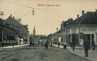 Sziszek, Sisak; Ladjarska ulica / utcakép, vas üzlet. 1615. S. Jünker kiadása / street view, shops (EK)