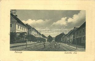 Petrinya, Petrinja; Sudnicka ulica. Naklada K. Halagic / utcakép, gyerekek. W. L. Bp. 7515. / street view, children (Rb)