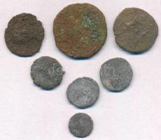 7db-os tisztítatlan, sérült római rézpénz tétel T:3,3- 7pcs of various uncleaned, damaged Roman copper coin C:F,VG
