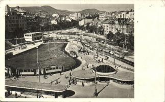 Budapest II. Széll Kálmán tér (Moszkva tér), villamosok. Művészeti Alkotások (Rb)