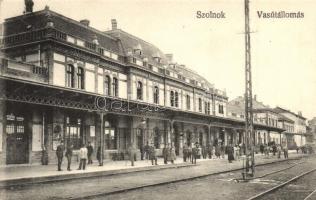 Szolnok, Vasútállomás