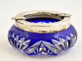 Ezüst (Ag.) peremű kék színű üveg hamutál, jelzett, apró csorbákkal, d: 10,5 cm, bruttó 424 g
