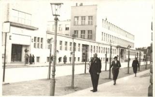 1935 Kassa, Kosice; utca, Posta palota / street view with post palace. Leszt photo