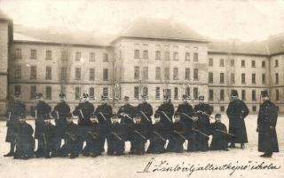 1908 II. Zászlóalj altisztképző iskola, legénységi laképület, katonák puskákkal, tiszthelyettes kivont karddal / WWI Austro-Hungarian military school, soldiers with guns. photo