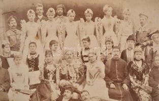 1891 Lugos, "Egy éj Velencében" szereplőinek keményhátú fotója, a hátoldalon feliratozva, ...