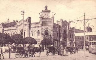 Chisinau, Kisinyov, Kisjenő, Kichineff; Hotel de ville, Horloge / town hall with clock, tram, chariots