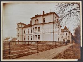 cca 1910 Nagyvárad, Seregély villa, Rulikovszky út, kartonra kasírozva, 16x22 cm