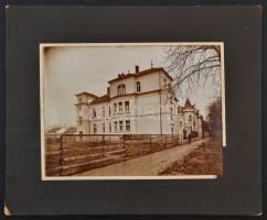 cca 1910 Nagyvárad, Seregély villa, Rulikovszky út, kartonra kasírozva, 16x22 cm