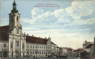 Pozsony, Pressburg, Bratislava; Irgalmasok tere, Adler Samu üzlete, templom, piac / Barmherzigen-Platz / square, market, shops, church (EK)