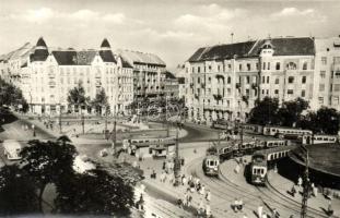 Budapest XI. Móricz Zsigmond körtér, villamosok, autóbusz, Képzőművészeti Alap kiadása