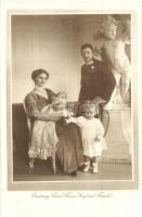 Erzherzog Karl Franz Josef mit Familie / Charles IV and Zita with their children. H.C. Kosel