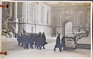 1933 Budapest I. M. kir. Honvéd Ludovika Akadémia I. főcsoport I. üteg. Udvarlaki őrség 12 fényképen...