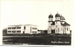 Erdőd, Károlyierdőd, Ardud; Római katolikus elemi népiskola és templom. Foto Kósa / Catholic church and school