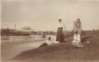 1917 Lugos, Lugoj; társaság a folyó parton a híd előtt / company on the river bank in front of the bridge. photo