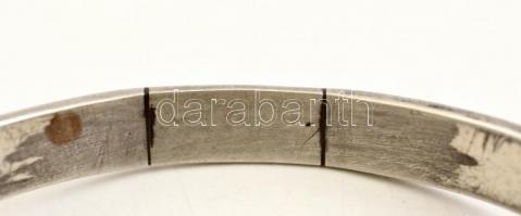 Ezüst(Ag) zománcberakásos karperec, kámeával, javított, jelzés nélkül, 6,5x6 cm, bruttó: 29,9 g