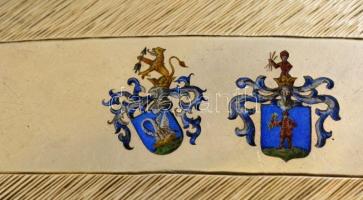 Ezüst(Ag) címeres cigarettatárca, jelzett, 7,5x8,5 cm, bruttó: 126,5 g