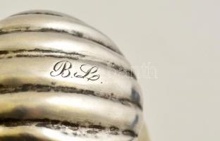 Ezüst (Ag.) kupakos kölnisüveg, jelzett, nettó:20 g, m:8,5 cm