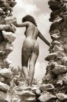 cca 1975 Műemlék védő, 14 db szabadon felhasználható vintage negatív, 24x36 mm