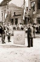 cca 1949 Katonai ünnepség a budai várban, visszafoglalásának jubileuma alkalmából, 31 db szabadon fe...